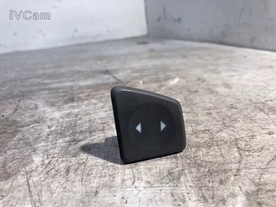 Interruttore Alzacristalli Porta Ant. Destro (Fiat) 735450602 Usato
