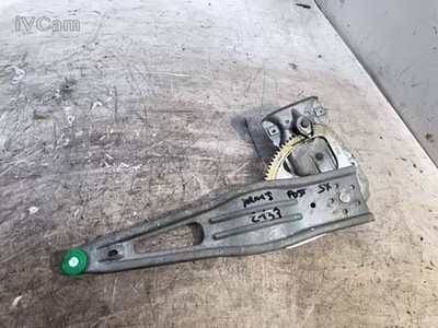 Azionatore Alzacristallo Manuale Porta Post. Sinistro (Toyota) 6984002240 Usato