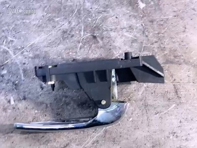 Maniglia Int. Porta Carico Post. A Battente Destro (Alfa Romeo) 156017082 Usato