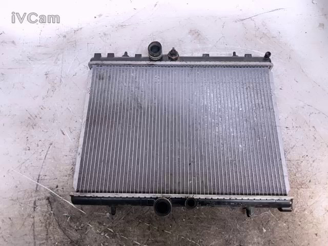 Radiatore (Peugeot) 1330G8 Usato